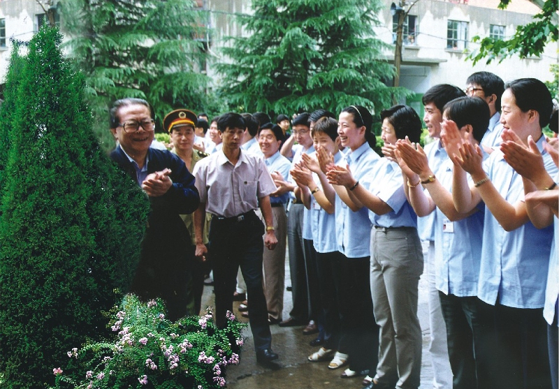 1999江泽民总书记视察陕鼓